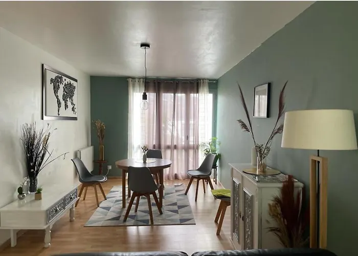 St Hilaire St Florent بيت للعطل *