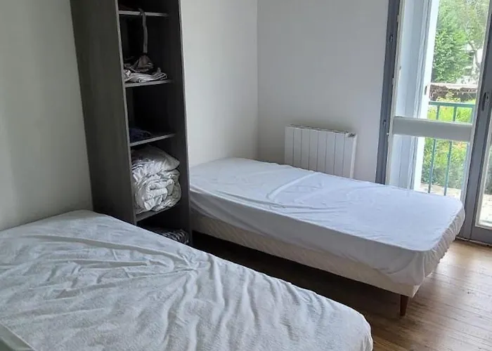 St Hilaire St Florent 펜션